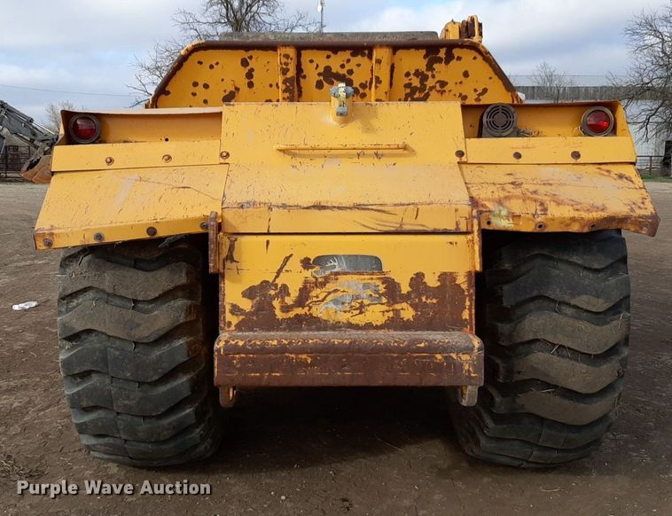 image for item DP2708 1979 John Deere 762 elevating scraper