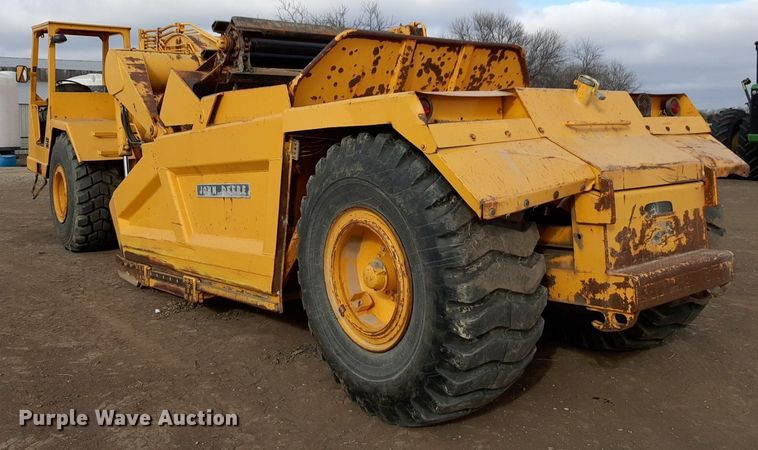 image for item DP2708 1979 John Deere 762 elevating scraper