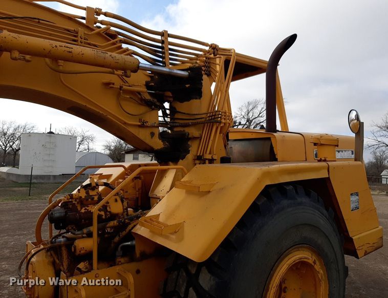 image for item DP2708 1979 John Deere 762 elevating scraper