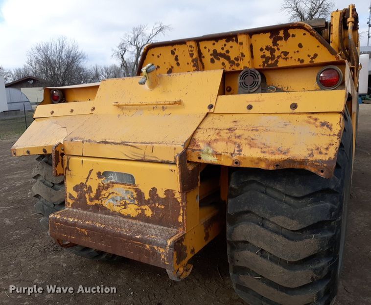 image for item DP2708 1979 John Deere 762 elevating scraper