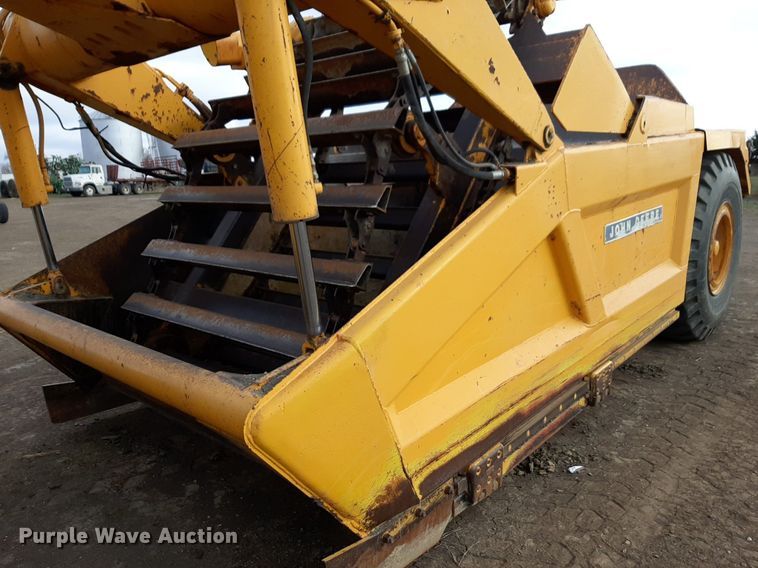 image for item DP2708 1979 John Deere 762 elevating scraper