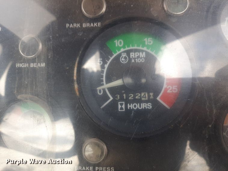 image for item DP2708 1979 John Deere 762 elevating scraper