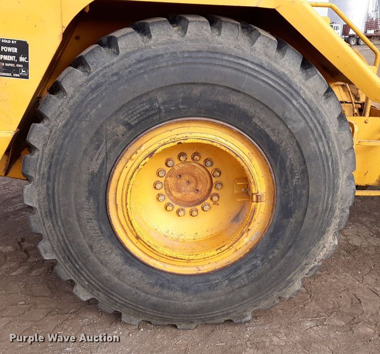 image for item DP2708 1979 John Deere 762 elevating scraper