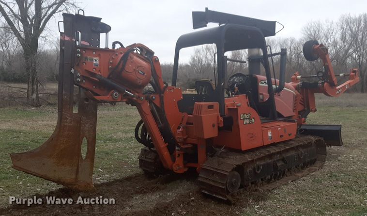 image for item DP2711 2009 Ditch Witch HT115 cable plow