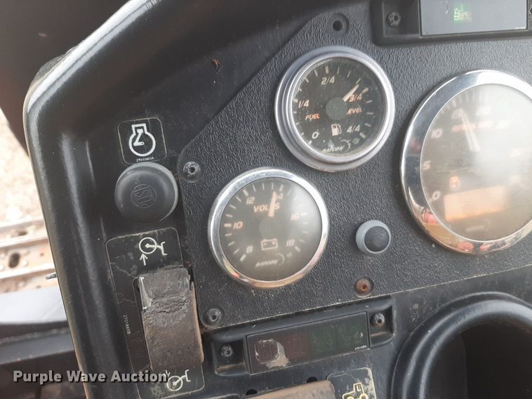 image for item DP2711 2009 Ditch Witch HT115 cable plow