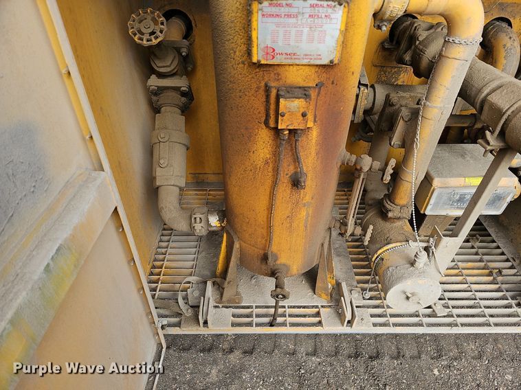 image for item DQ0281 1969 GMC 7500 fuel / lube truck