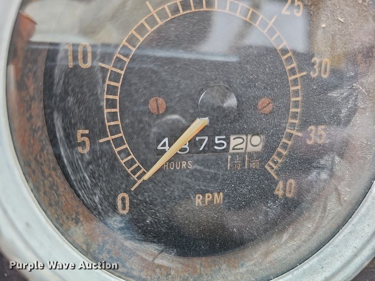 image for item DQ0281 1969 GMC 7500 fuel / lube truck