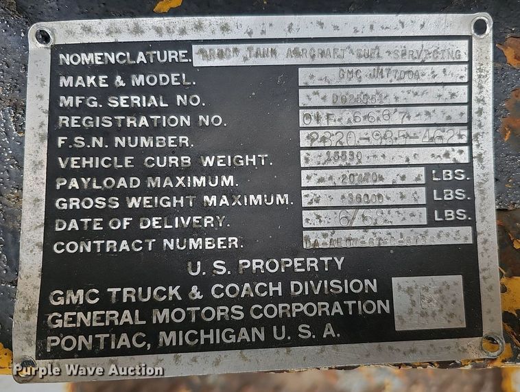 image for item DQ0281 1969 GMC 7500 fuel / lube truck