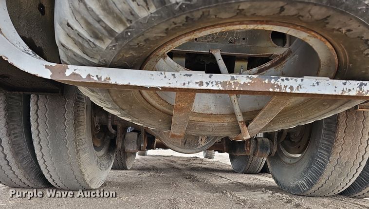 image for item DQ0281 1969 GMC 7500 fuel / lube truck