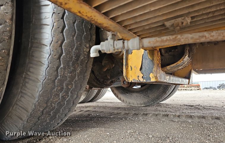 image for item DQ0281 1969 GMC 7500 fuel / lube truck