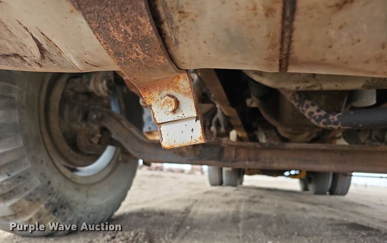 image for item DQ0281 1969 GMC 7500 fuel / lube truck