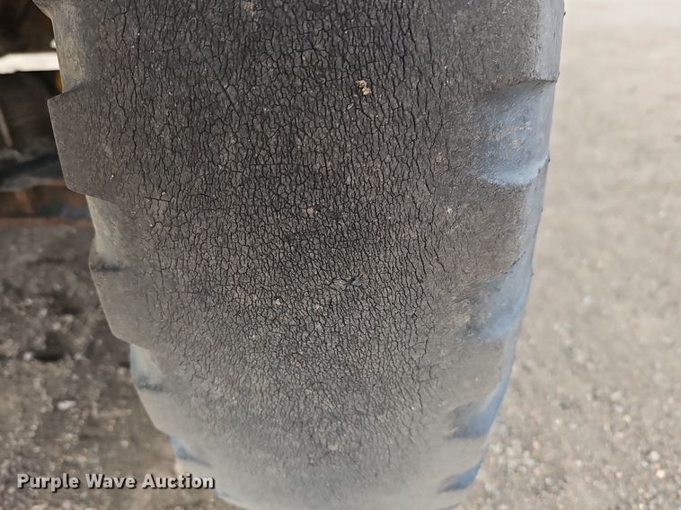 image for item DQ0281 1969 GMC 7500 fuel / lube truck