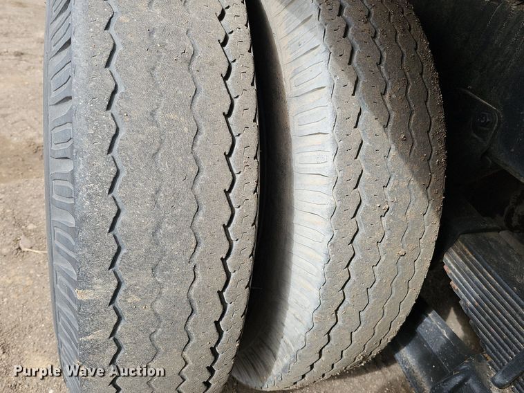 image for item DQ0281 1969 GMC 7500 fuel / lube truck