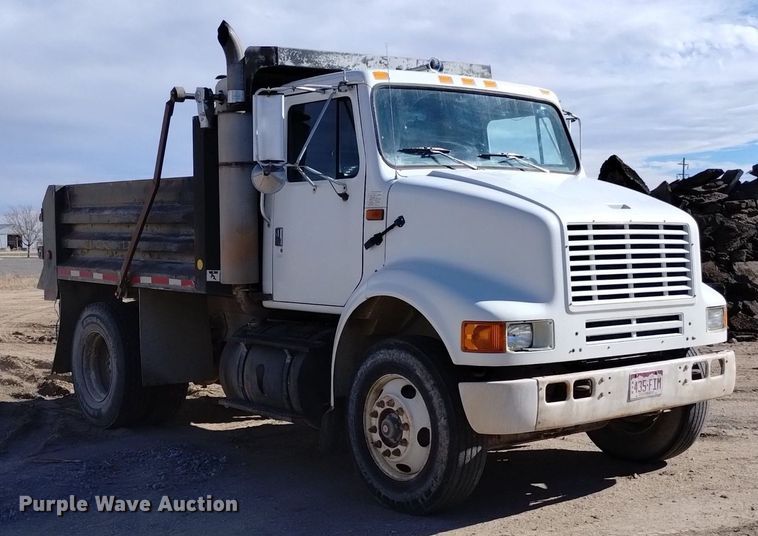 image for item DQ5970 1993 International 8100 dump truck
