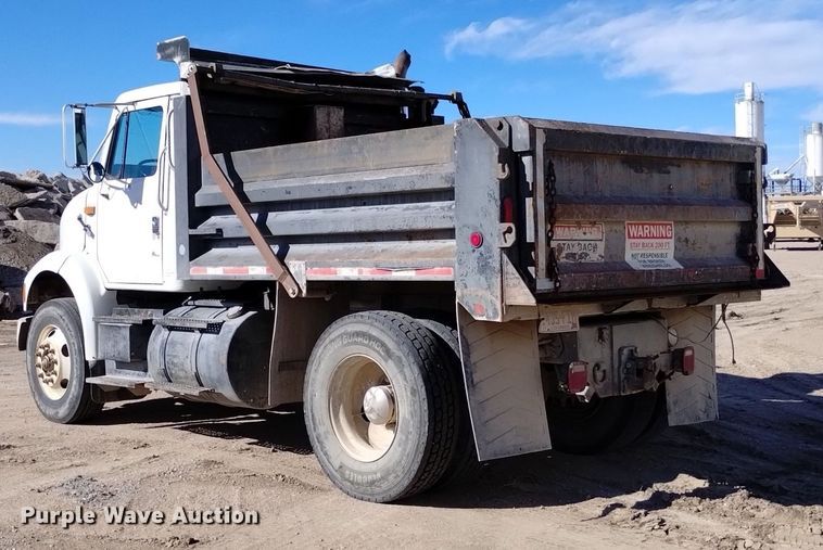 image for item DQ5970 1993 International 8100 dump truck