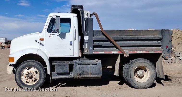 image for item DQ5970 1993 International 8100 dump truck