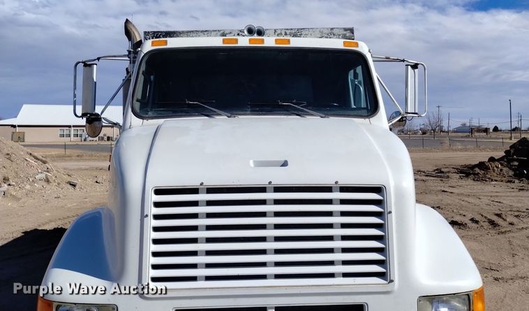 image for item DQ5970 1993 International 8100 dump truck