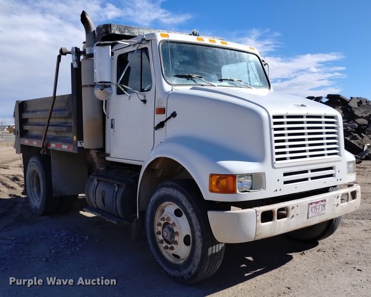 image for item DQ5970 1993 International 8100 dump truck