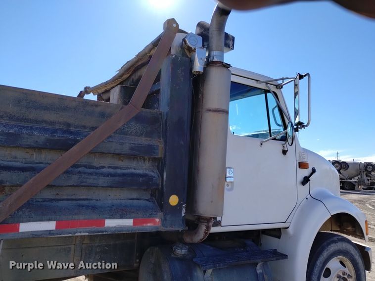 image for item DQ5970 1993 International 8100 dump truck