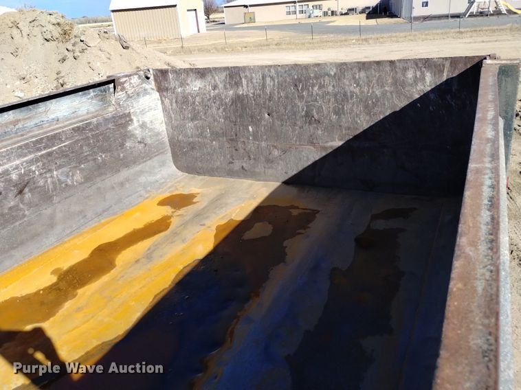 image for item DQ5970 1993 International 8100 dump truck