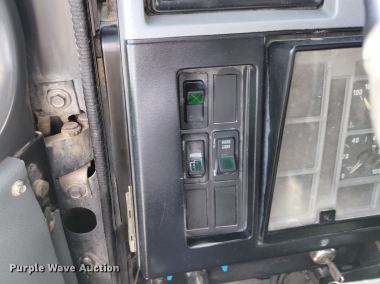 image for item DQ5970 1993 International 8100 dump truck