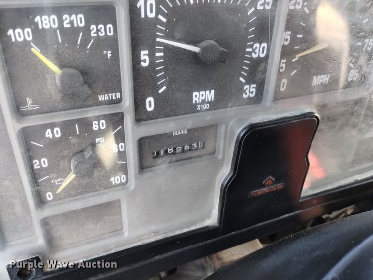 image for item DQ5970 1993 International 8100 dump truck