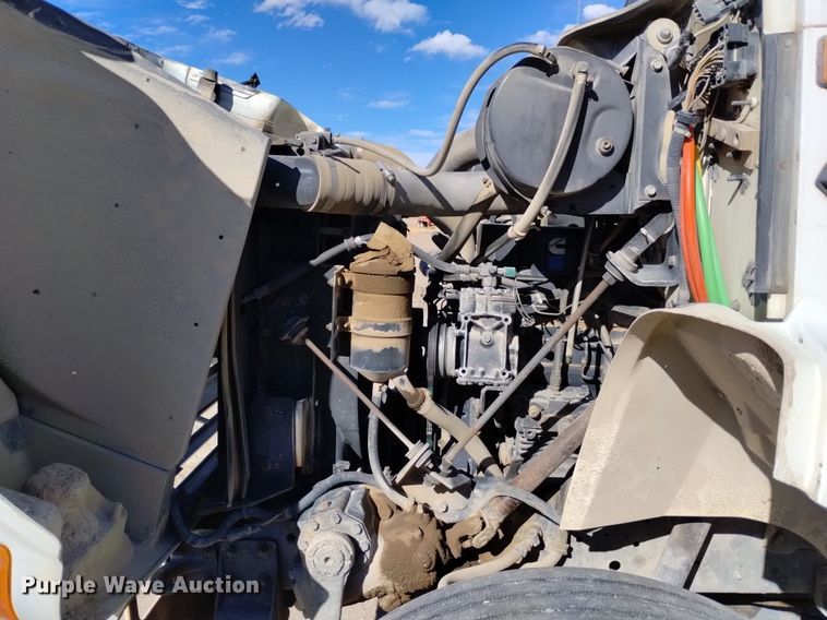 image for item DQ5970 1993 International 8100 dump truck