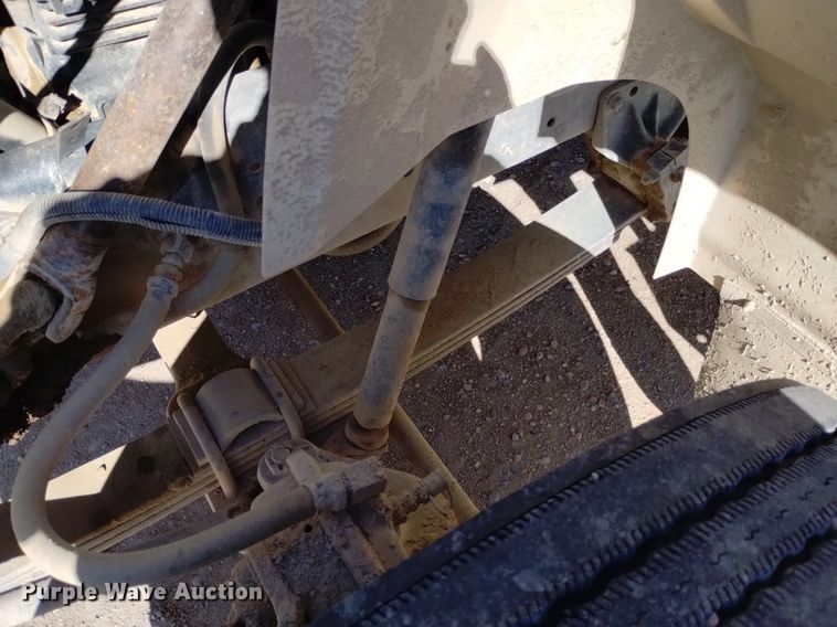 image for item DQ5970 1993 International 8100 dump truck