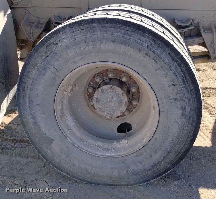 image for item DQ5970 1993 International 8100 dump truck