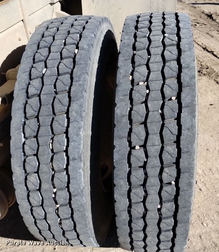 image for item DQ5970 1993 International 8100 dump truck