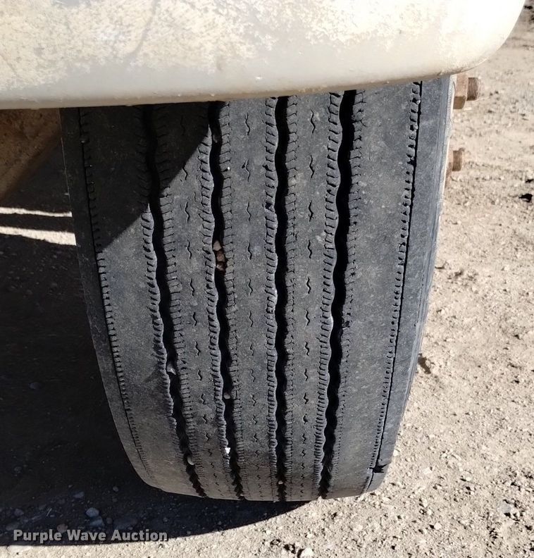 image for item DQ5970 1993 International 8100 dump truck