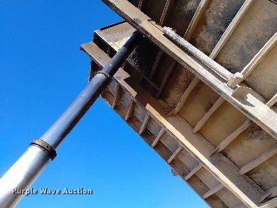 image for item DQ5971 2005 International 9400i dump truck