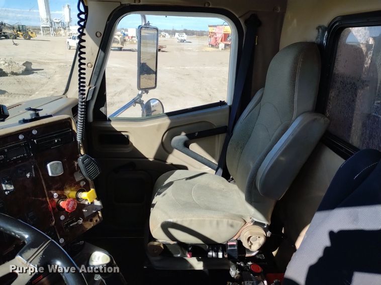 image for item DQ5971 2005 International 9400i dump truck