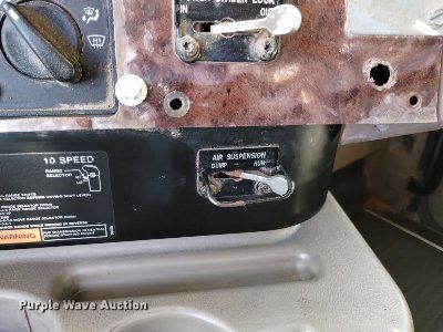 image for item DQ5971 2005 International 9400i dump truck