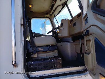 image for item DQ5971 2005 International 9400i dump truck