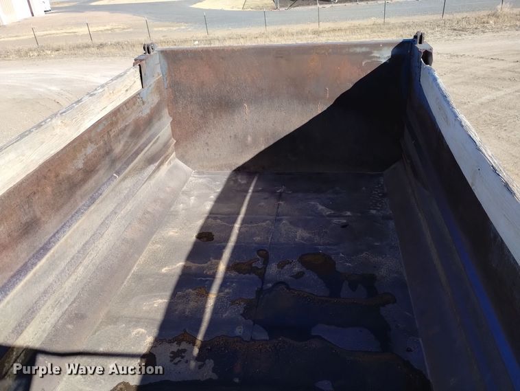 image for item DQ5972 2004 Leach Pup Dump end dump pup trailer