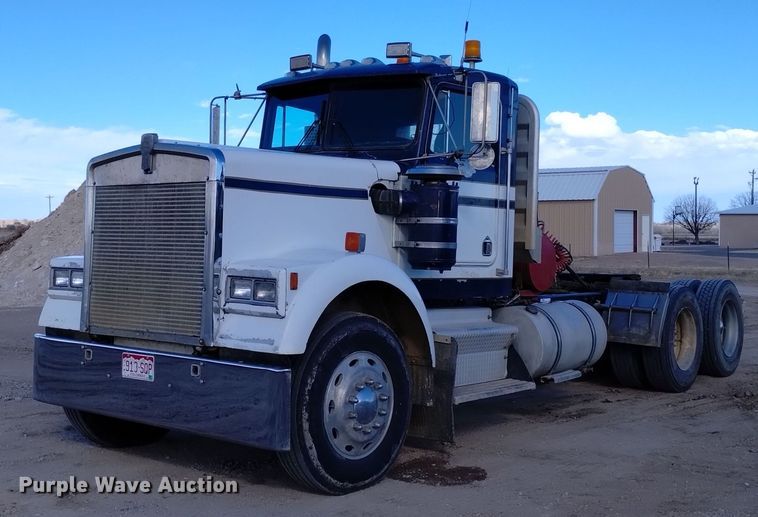 image for item DQ5973 1984 Kenworth  W900B semi truck