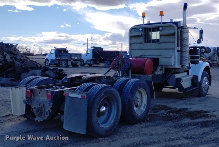 image for item DQ5973 1984 Kenworth  W900B semi truck