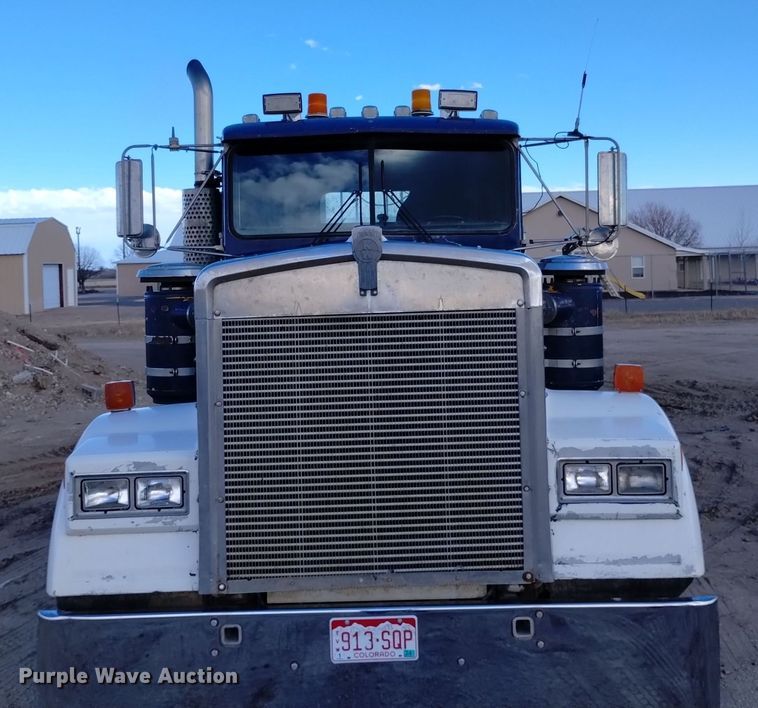 image for item DQ5973 1984 Kenworth  W900B semi truck