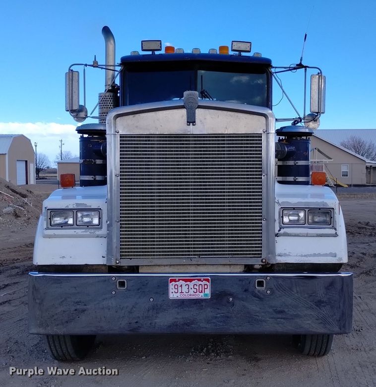 image for item DQ5973 1984 Kenworth  W900B semi truck