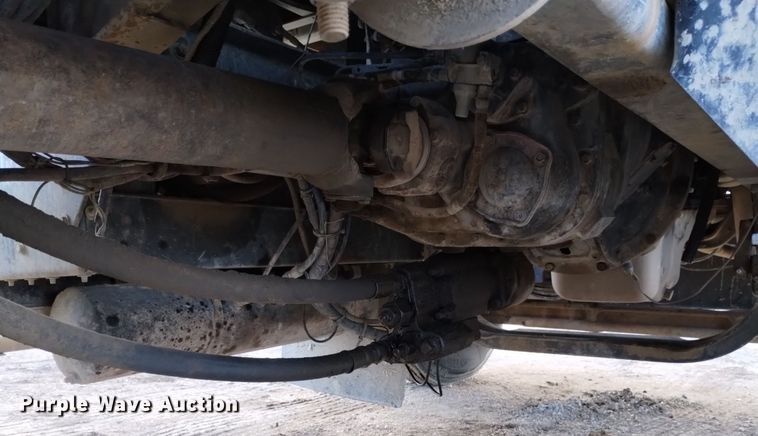 image for item DQ5973 1984 Kenworth  W900B semi truck