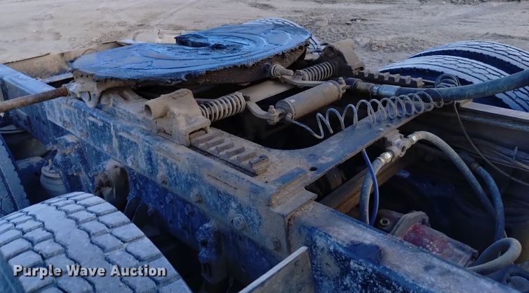 image for item DQ5973 1984 Kenworth  W900B semi truck