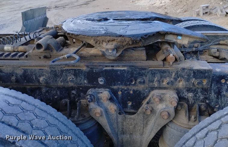 image for item DQ5973 1984 Kenworth  W900B semi truck