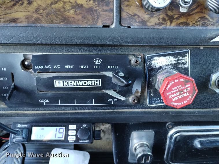 image for item DQ5973 1984 Kenworth  W900B semi truck