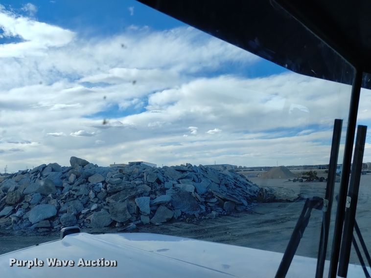 image for item DQ5973 1984 Kenworth  W900B semi truck