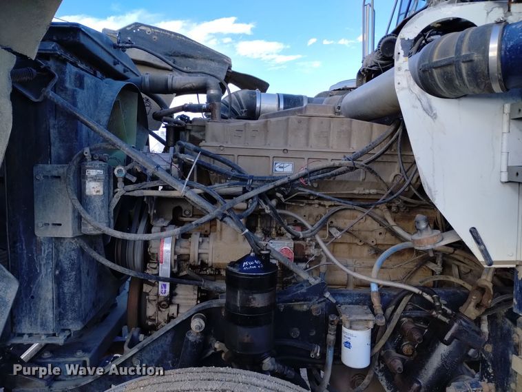 image for item DQ5973 1984 Kenworth  W900B semi truck