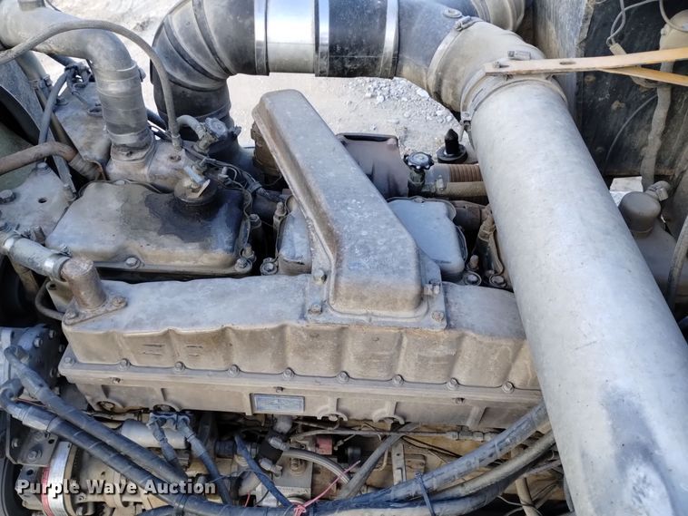 image for item DQ5973 1984 Kenworth  W900B semi truck