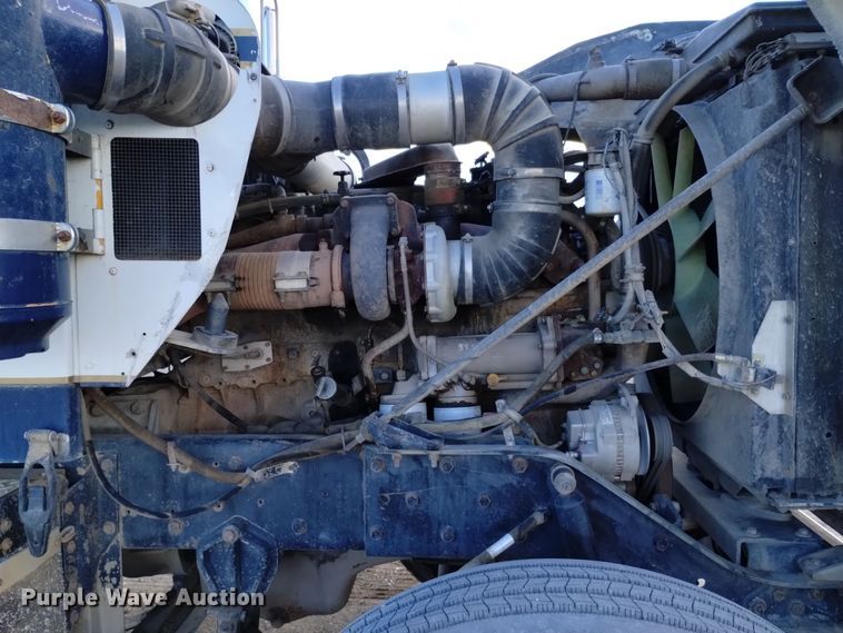 image for item DQ5973 1984 Kenworth  W900B semi truck