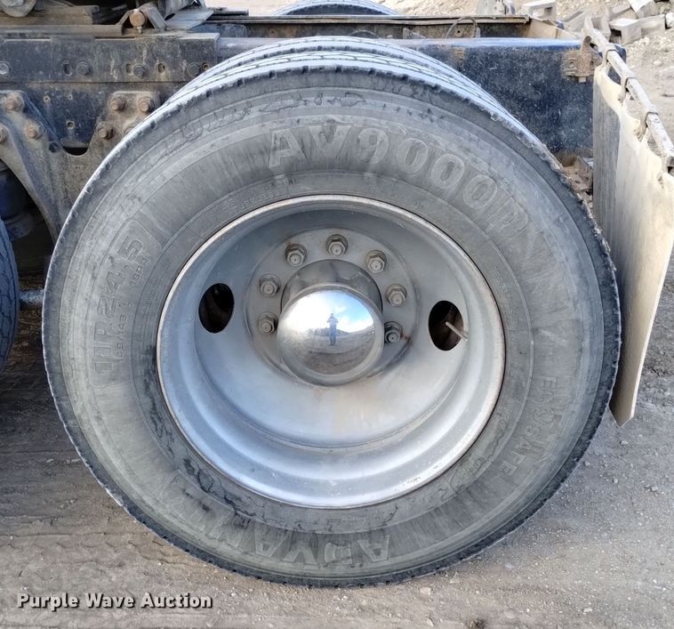 image for item DQ5973 1984 Kenworth  W900B semi truck