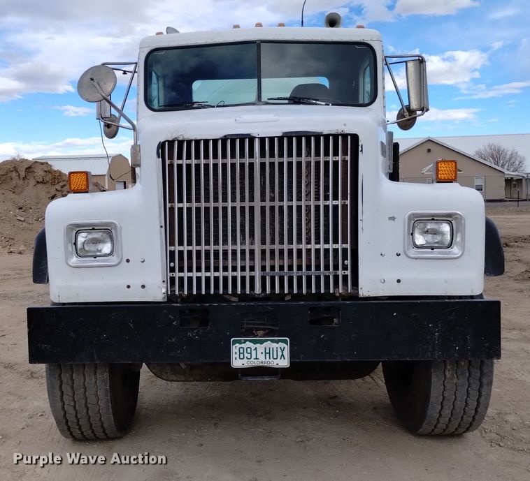 image for item DQ5975 1999 International 5000 ready mix truck